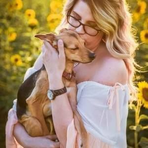 Meet your Posher, Cara